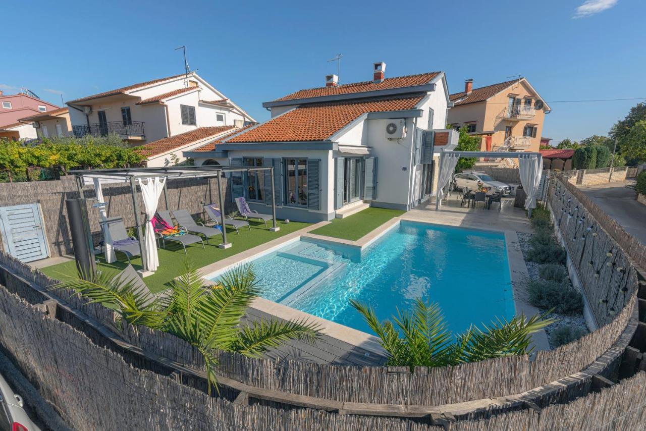 Kuntrada 45 Holiday Home - Heated & Kids Pool ฟาชานา ภายนอก รูปภาพ